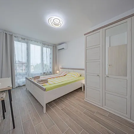 Noar - Free Parking - Metro Access Apartmán *