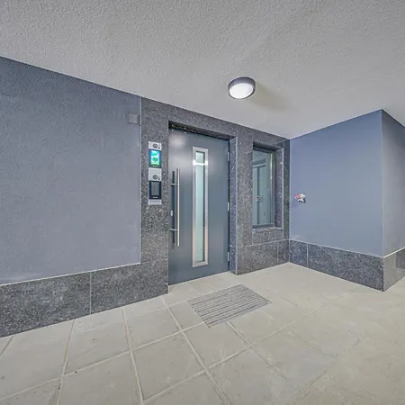 Apartment Noar - Free Parking - Metro Access *